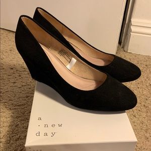 A New Day Dot wedge heels